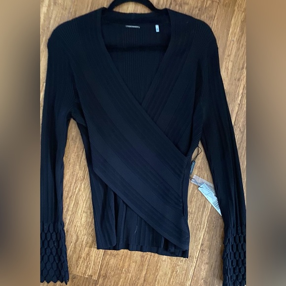 NWT! High end Elie TahariMadeline XL sweater Black